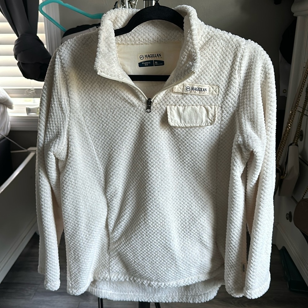 sweatshirt